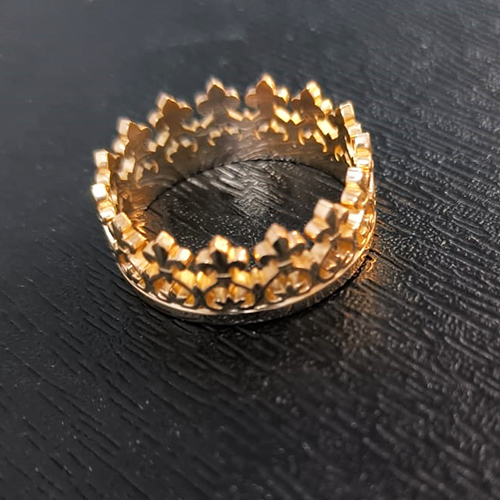 Заказать красивые золотые кольца в Сухуме